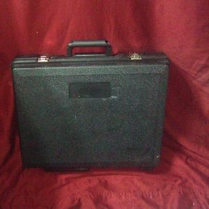 Tattoo locking cary all case